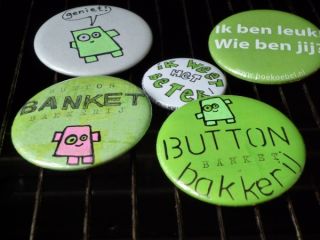 Zelf ontworpen buttons voor bakkerij